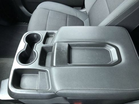 Used 2021 Chevrolet Silverado 1500 Custom Trail Boss AWD/4WD image 17