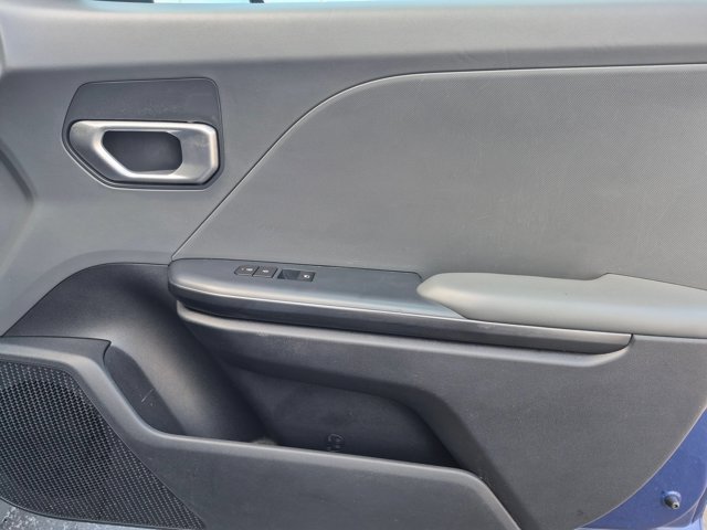 Used 2025 Kia K4 FWD image 32