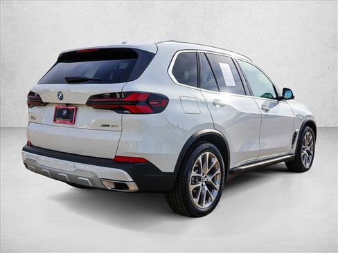 Used 2026 BMW X5 xDrive40i AWD/4WD image 5
