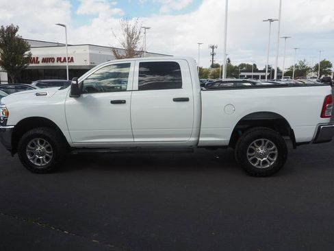 Used 2024 RAM 2500 Tradesman w/ Chrome Appearance Group image 8
