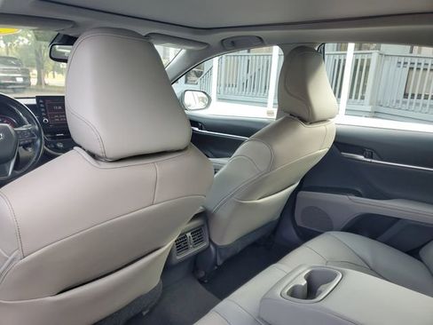 Used 2021 Toyota Camry XSE image 28