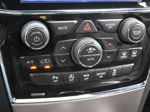 Used 2021 Jeep Grand Cherokee Limited RWD image 21