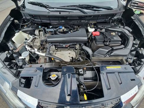 Used 2019 Nissan Rogue S AWD/4WD image 33
