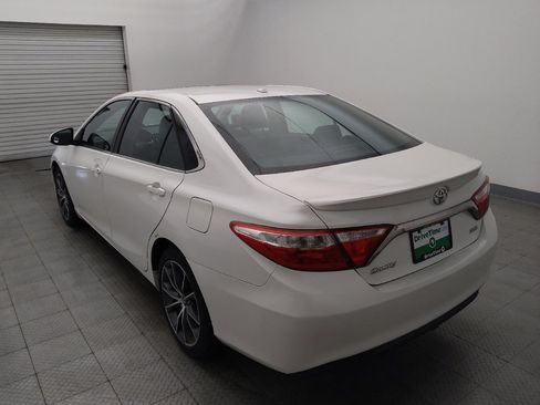 Used 2017 Toyota Camry XSE w/ Moonroof Package FWD image 5