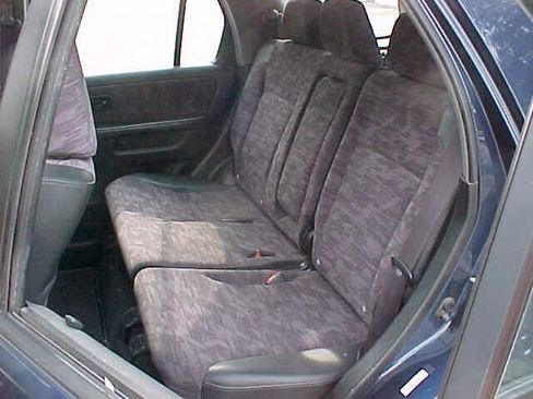 Used 2003 Honda CR-V LX image 9