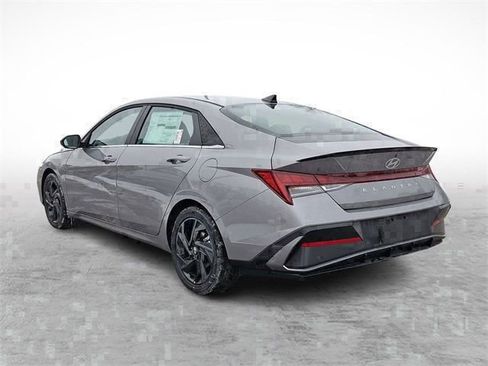 New 2026 Hyundai Elantra SEL Sport Premium FWD image 4