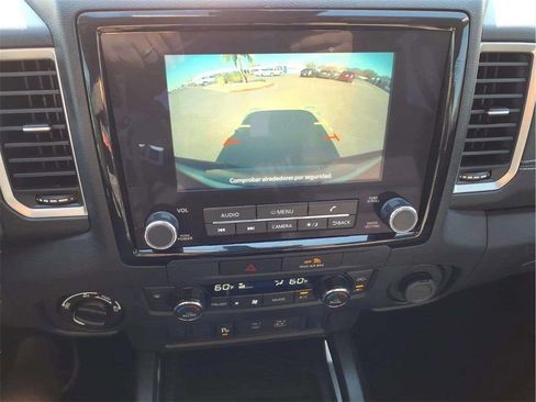 Used 2022 Nissan Frontier SV w/ Technology Package image 17