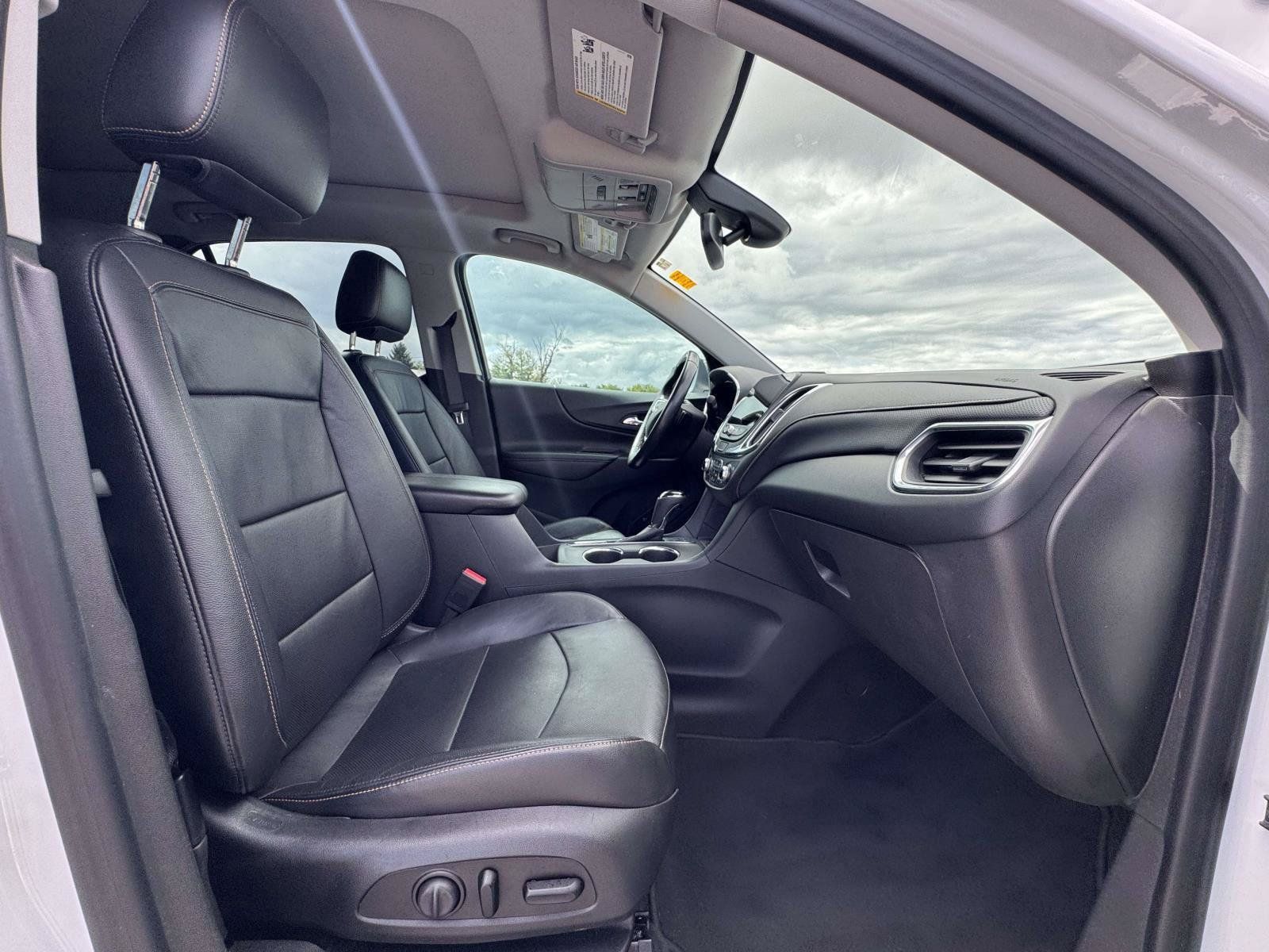 Used 2020 Chevrolet Equinox Premier AWD/4WD image 19