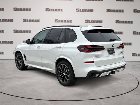 New 2026 BMW X5 xDrive40i w/ M Sport Package AWD/4WD image 3