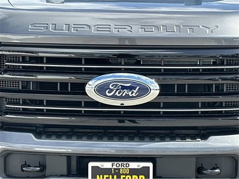 New 2025 Ford F250 Platinum image 44