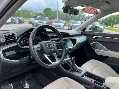 Used 2020 Audi Q3 2.0T Premium w/ Convenience Package AWD/4WD image 14