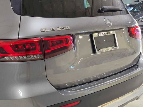 Used 2020 Mercedes-Benz GLB 250 4MATIC image 13