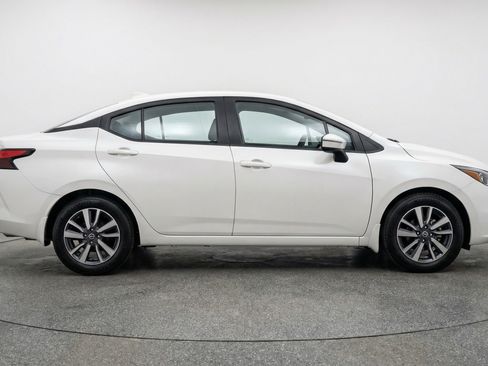 Used 2025 Nissan Versa SV FWD image 11
