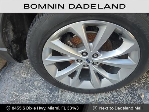 Used 2023 Ford Explorer Platinum w/ Technology Package image 19