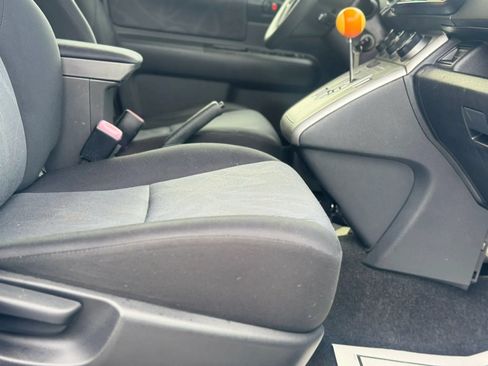 Used 2012 Scion xB FWD image 34