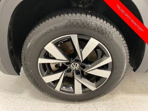 Used 2020 Volkswagen Atlas Cross Sport SEL image 9