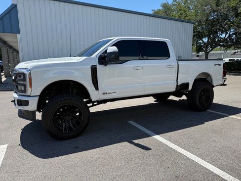 Used 2023 Ford F250 Lariat w/ Lariat Ultimate Package AWD/4WD image 2
