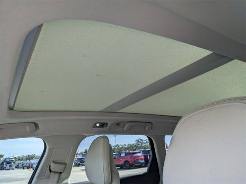 Used 2018 Volvo V90 T5 Cross Country w/ Convenience Package image 23