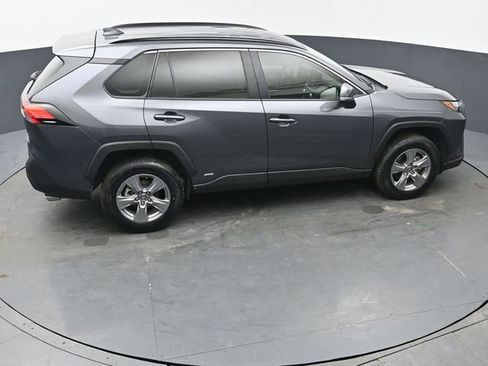 Used 2022 Toyota RAV4 XLE image 43