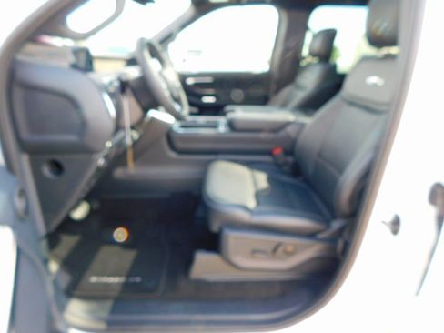 New 2025 Ford Expedition Platinum w/ Stealth Performance Package image 14