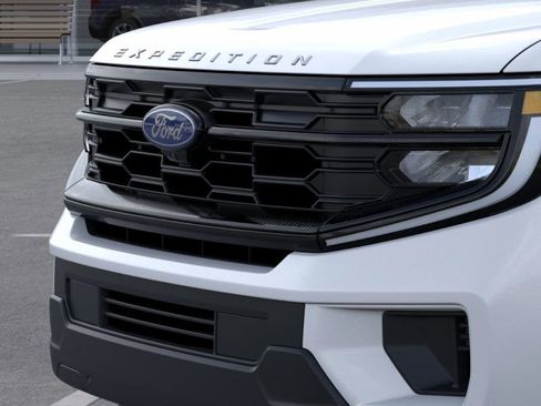 New 2025 Ford Expedition Active image 39