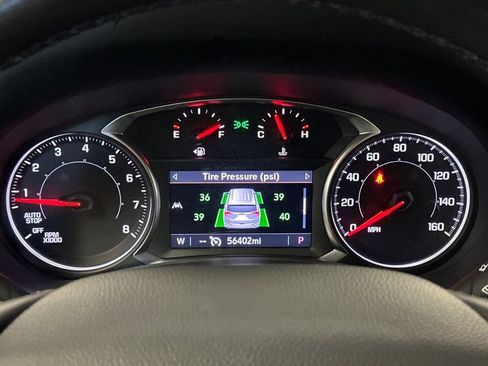 Used 2024 GMC Terrain SLT AWD/4WD image 25