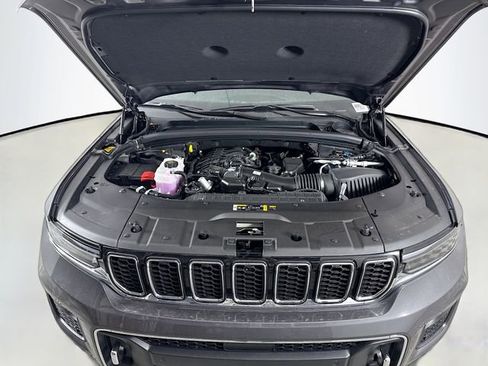 New 2025 Jeep Grand Cherokee L Overland w/ Luxury Tech Group IV image 31