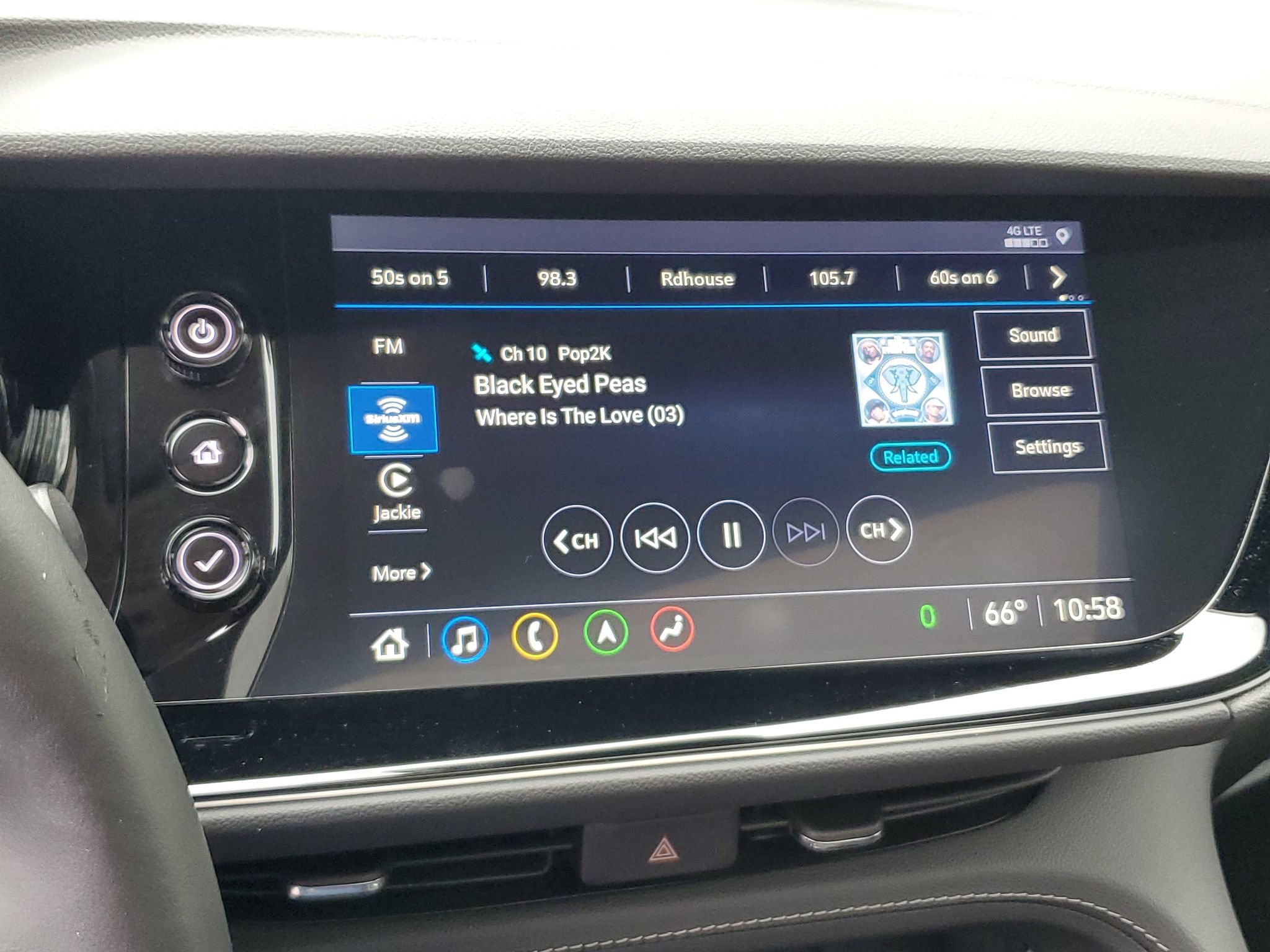 Used 2021 Buick Envision Avenir AWD/4WD image 26