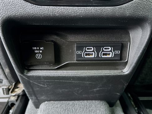 Used 2023 Jeep Grand Cherokee L Overland AWD/4WD image 17