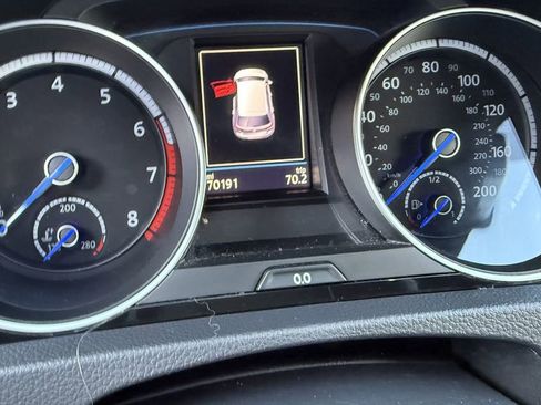 Used 2017 Volkswagen Golf R DCC & Navigation 4Motion image 4