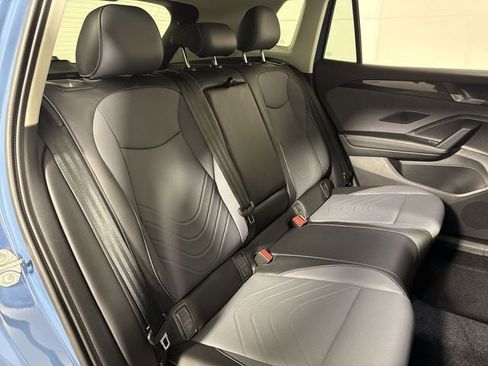 New 2026 Volkswagen Tiguan SE image 13