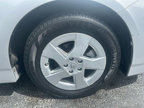 Used 2011 Toyota Prius Two FWD image 31