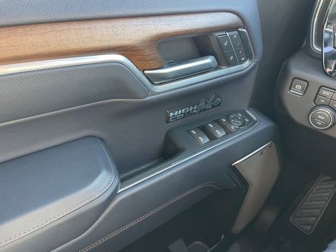 Used 2024 Chevrolet Silverado 1500 High Country w/ High Country Premium Package image 19