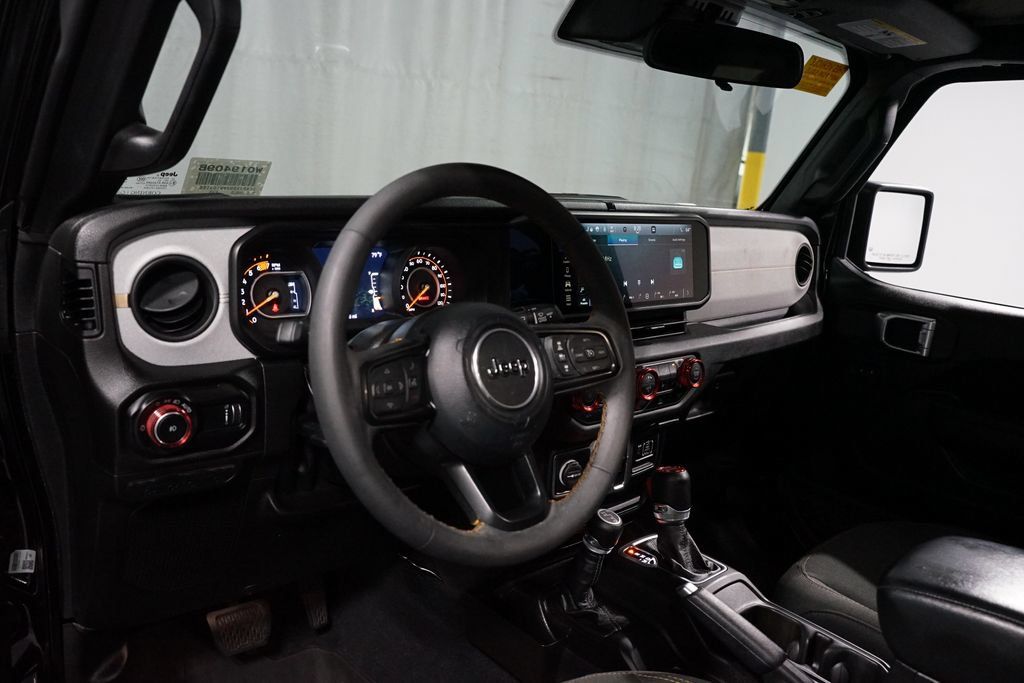 Used 2024 Jeep Wrangler Unlimited Sport AWD/4WD image 11