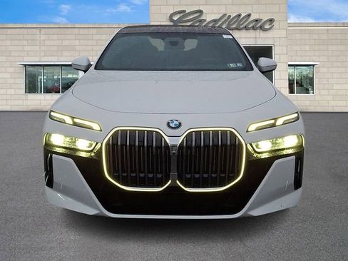 Used 2025 BMW 740i xDrive AWD/4WD image 3