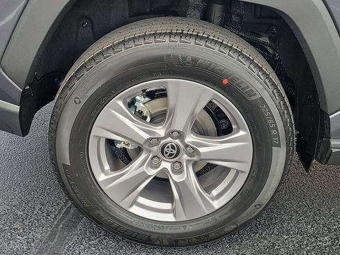 Used 2025 Toyota RAV4 XLE image 6