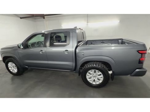 Used 2022 Nissan Frontier SV RWD image 6