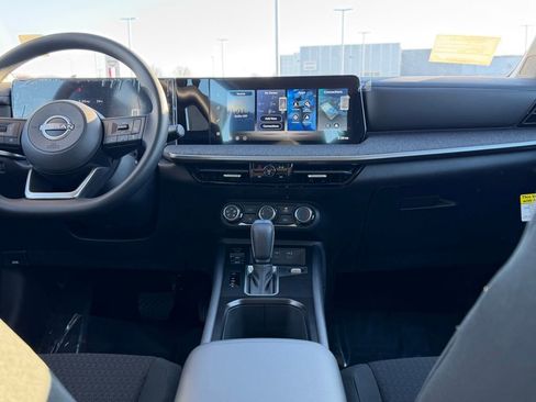 New 2026 Nissan Kicks S image 17