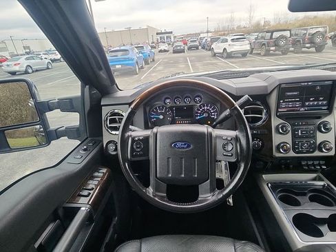 Used 2016 Ford F350 Platinum w/ Platinum Package image 12