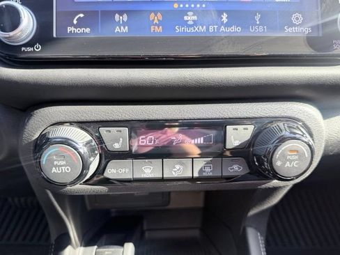 Used 2023 Nissan Kicks SR w/ SR Premium Package FWD image 15