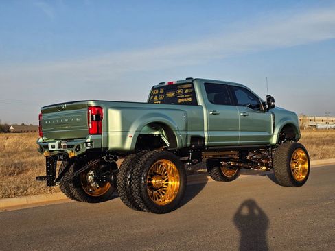 Used 2024 Ford F450 Platinum image 11