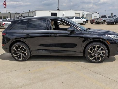 Used 2023 Lincoln Corsair Grand Touring w/ Equipment Group 302A AWD/4WD image 2