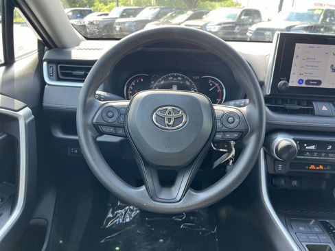 Used 2023 Toyota RAV4 LE FWD image 15
