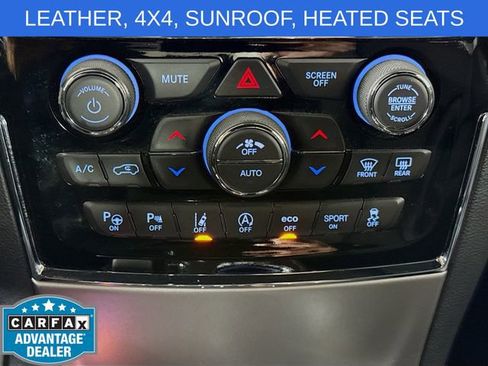 Used 2020 Jeep Grand Cherokee Limited w/ Luxury Group II AWD/4WD image 16