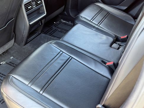 Certified 2023 Porsche Cayenne Coupe image 18