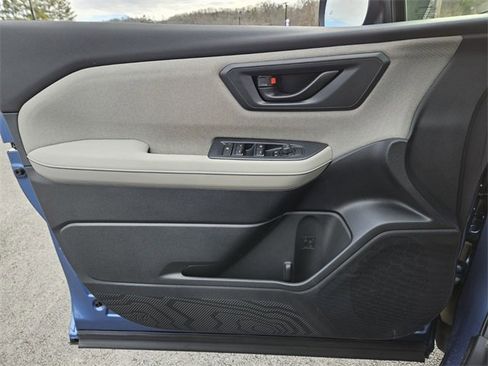 Certified 2025 Subaru Forester w/ Convenience Package #2 image 30