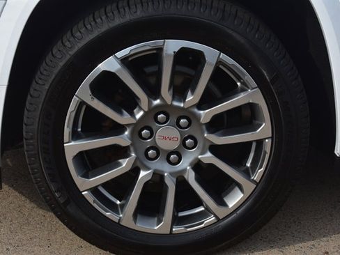 Used 2023 GMC Acadia Denali AWD/4WD image 11