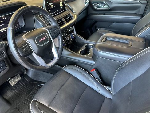 Used 2022 GMC Yukon SLT w/ SLT Luxury Package RWD image 10