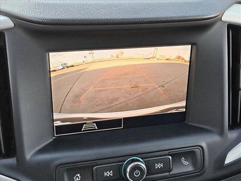 Used 2024 GMC Terrain SLE image 15