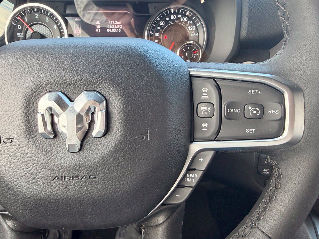Used 2025 RAM 1500 Big Horn AWD/4WD image 21